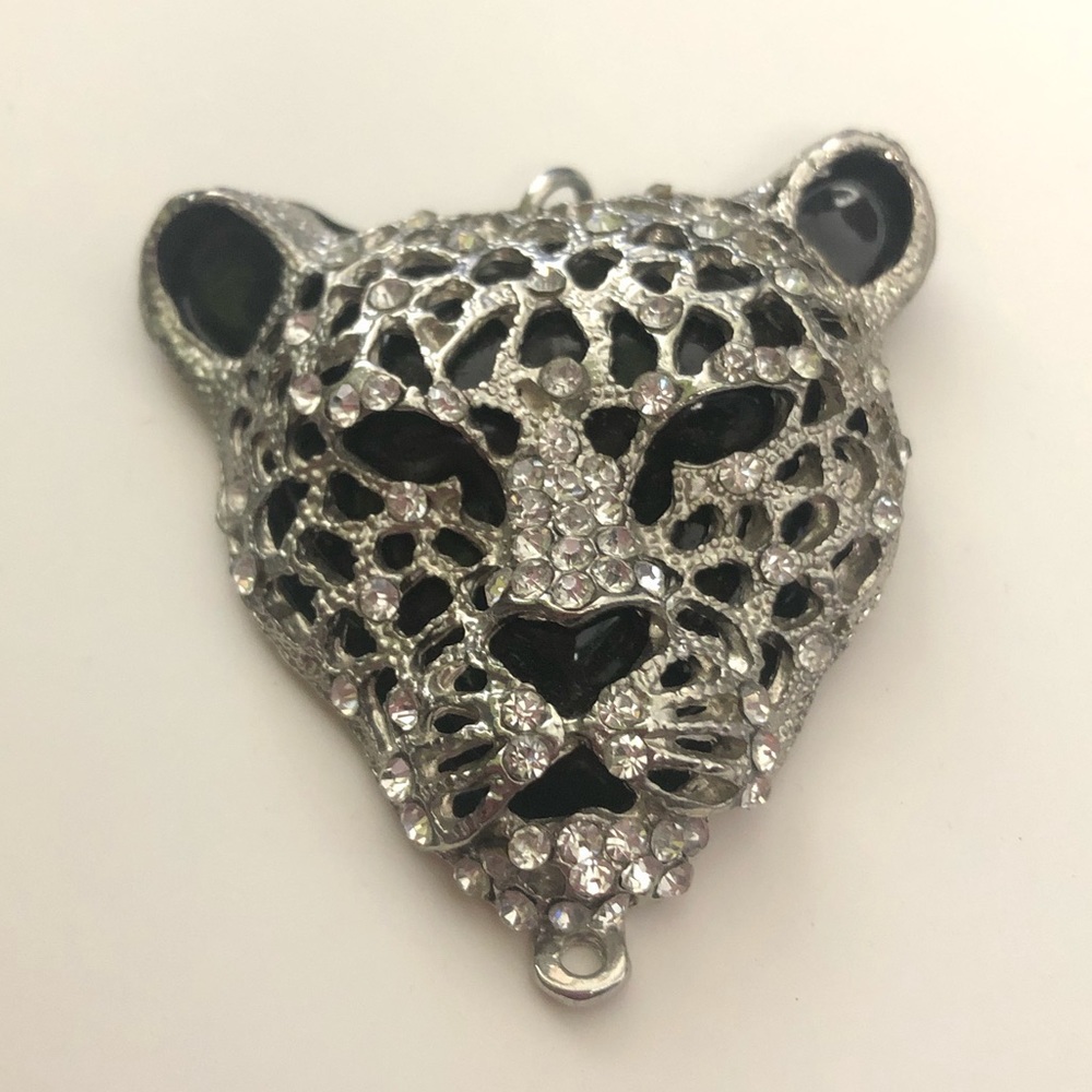 NWOT LEOPARD HEAD NECKLACE PENDANT